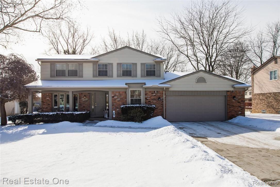 698 Abbey Court Rochester, MI 48307 - Photo 1 of 54 1-Abbey.jpg