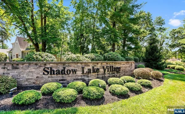 $339,000 | 93 Lexington Court, Middletown, NJ 07701