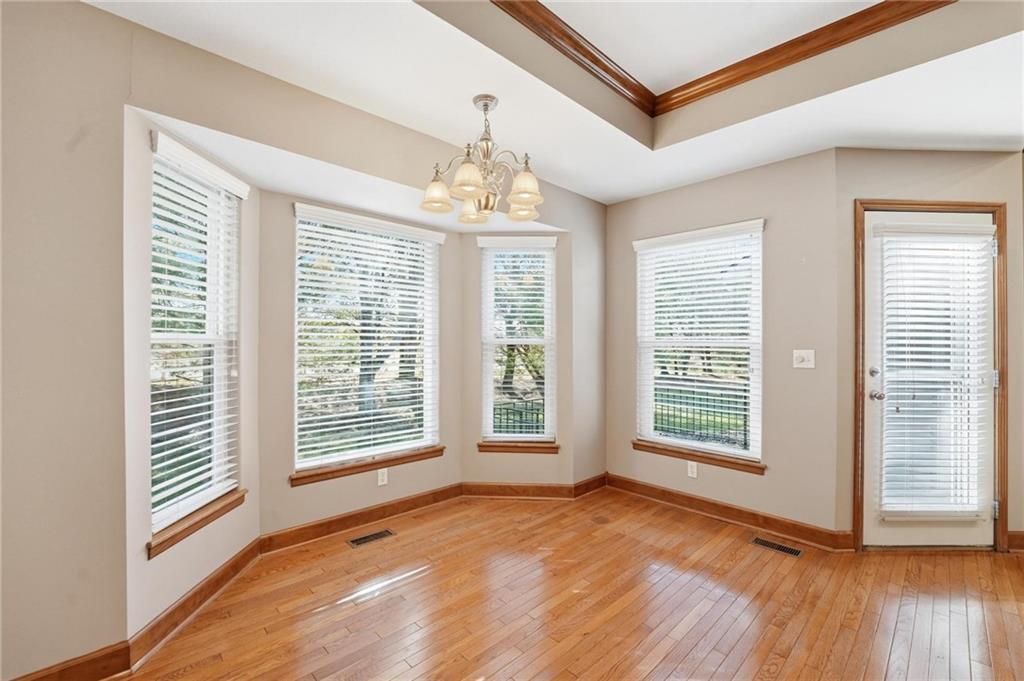 4131 Southwest Homestead Drive Lee's Summit, MO 64082 - Photo 9 of 50