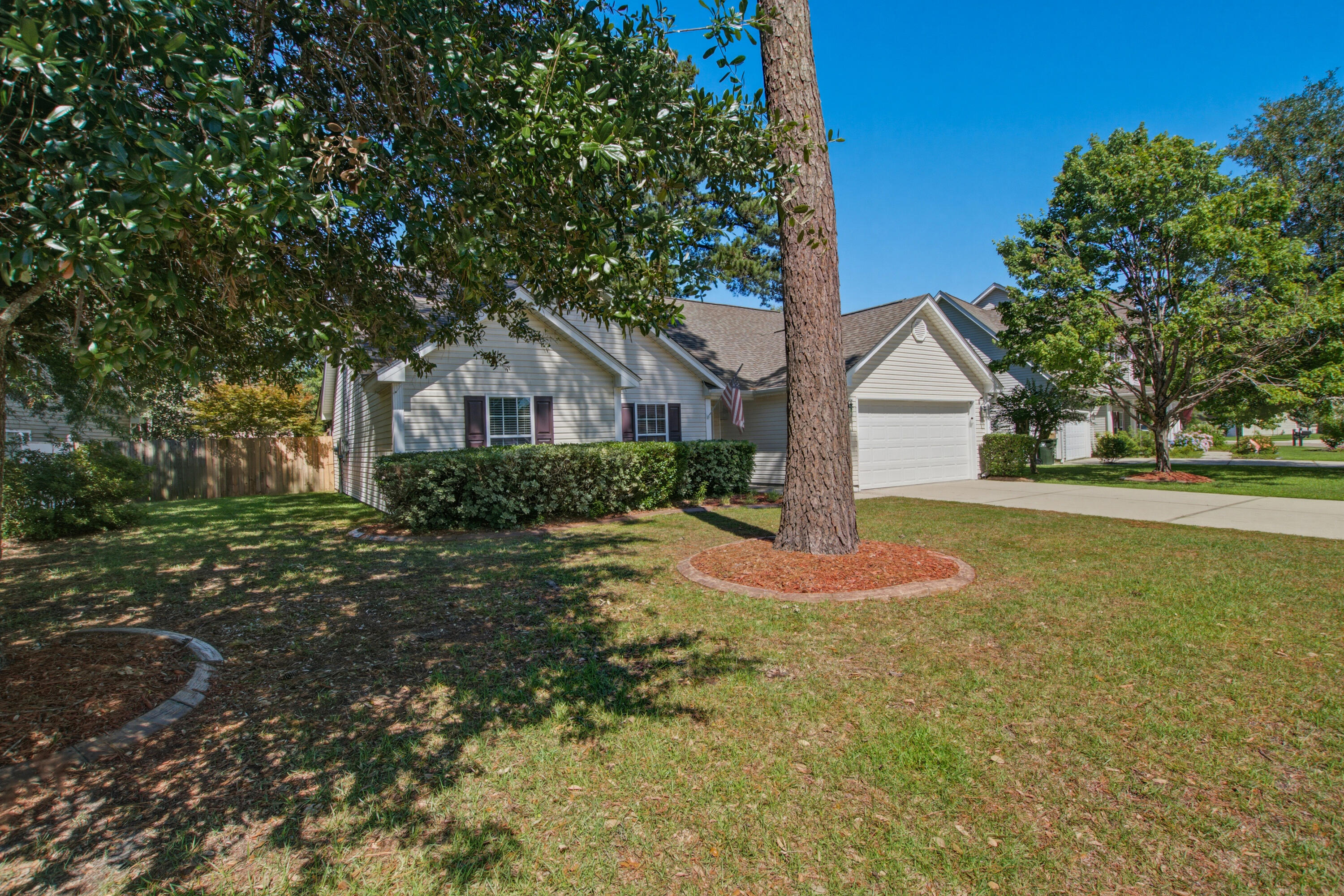415 Black Horse Road Moncks Corner, SC 29461 - Photo 4 of 40 415 (3)