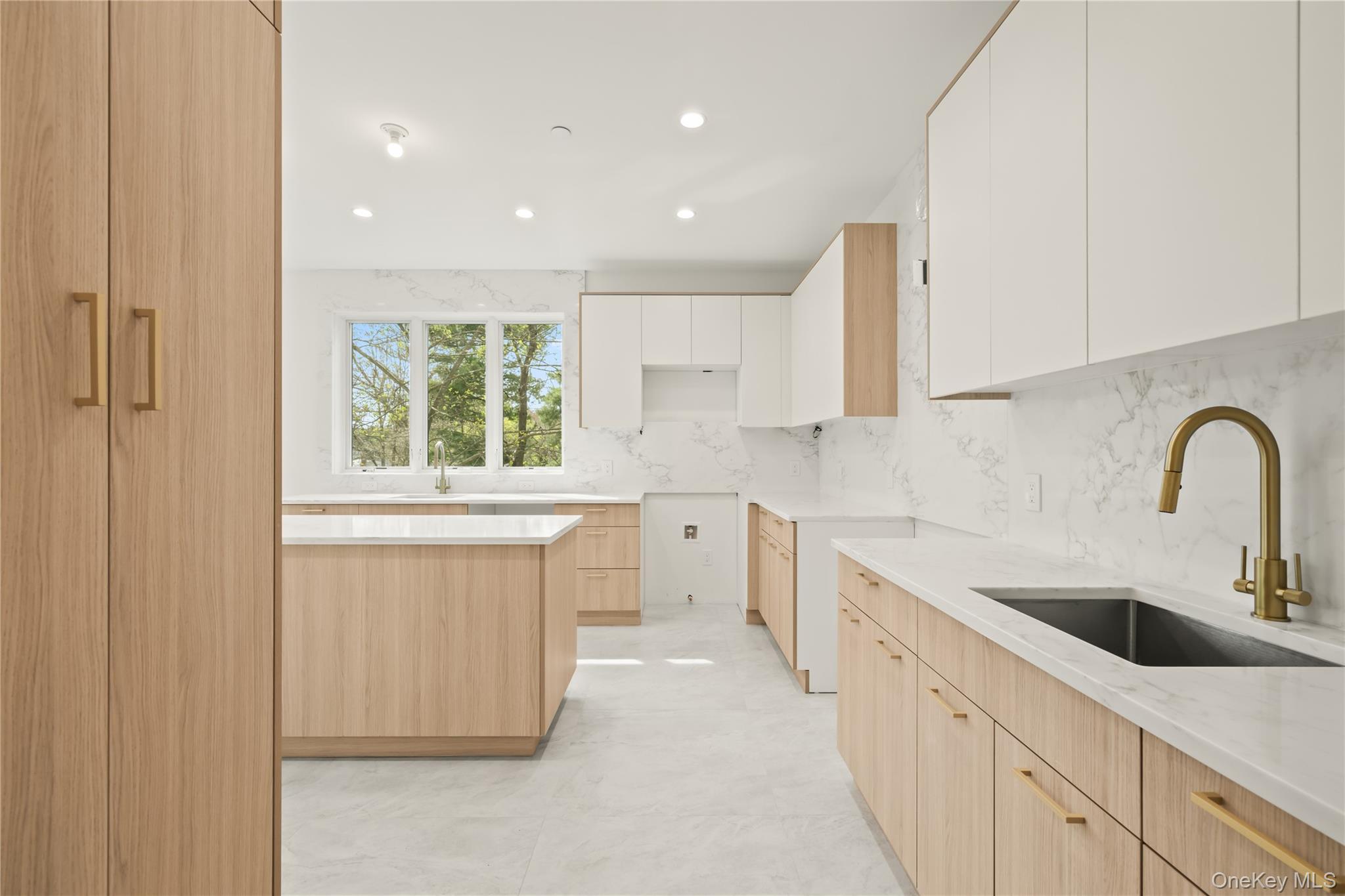 5 Mirror Lake Road, Unit 202 Spring Valley, NY 10977 - Photo 11 of 50 Kitchen