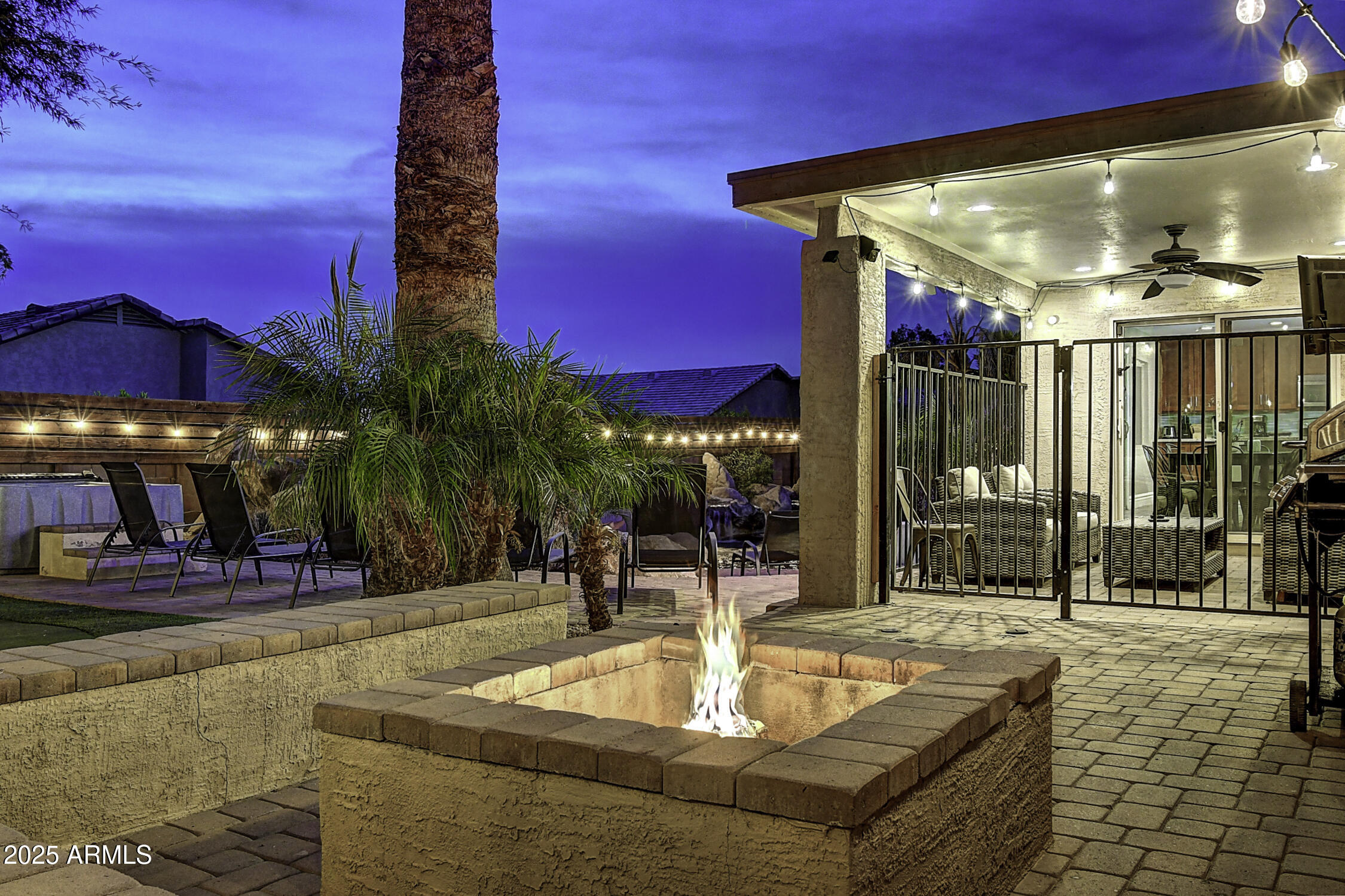 4101 East Nisbet Road Phoenix, AZ 85032 - Photo 6 of 64 a view of a patio with swimming pool