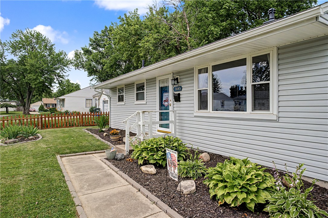 1645 Seabrook Road Dayton, OH 45432 - Photo 3 of 18