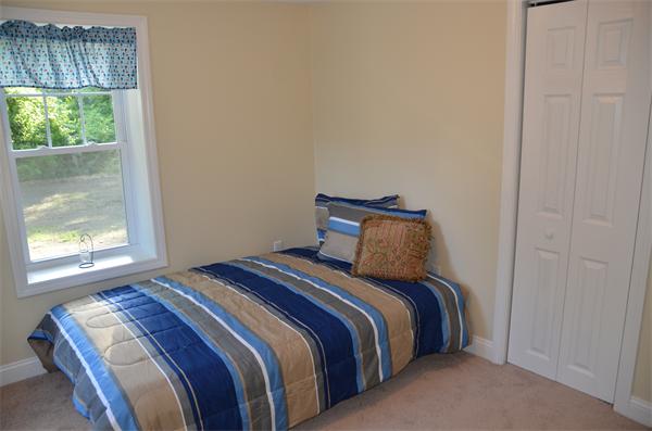5 Warren Road Auburn, MA 01501 - Photo 8 of 29 Gallery Image 8