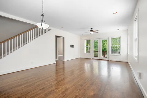 $569,500 | 2129 Wooddale Lane, Nashville, TN 37214