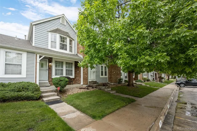 $300,000 | 4020 East 94th Avenue, Unit B, Thornton, CO 80229