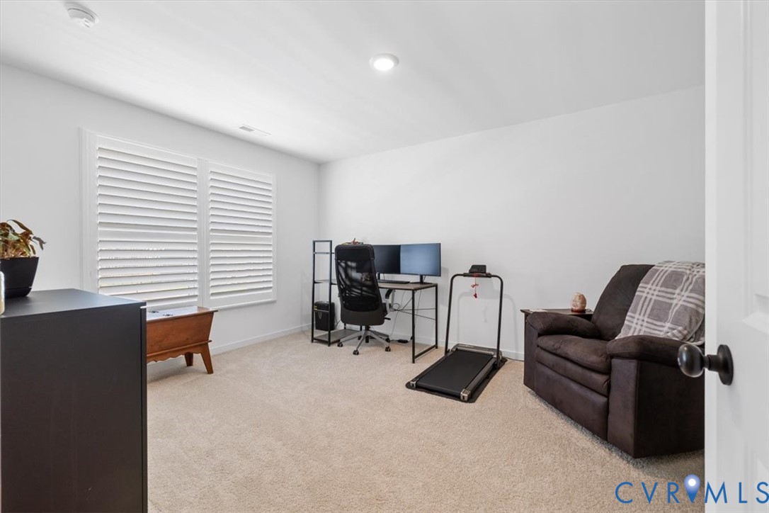 17131 Westington Road Moseley, VA 23120 - Photo 26 of 34 a room with furniture