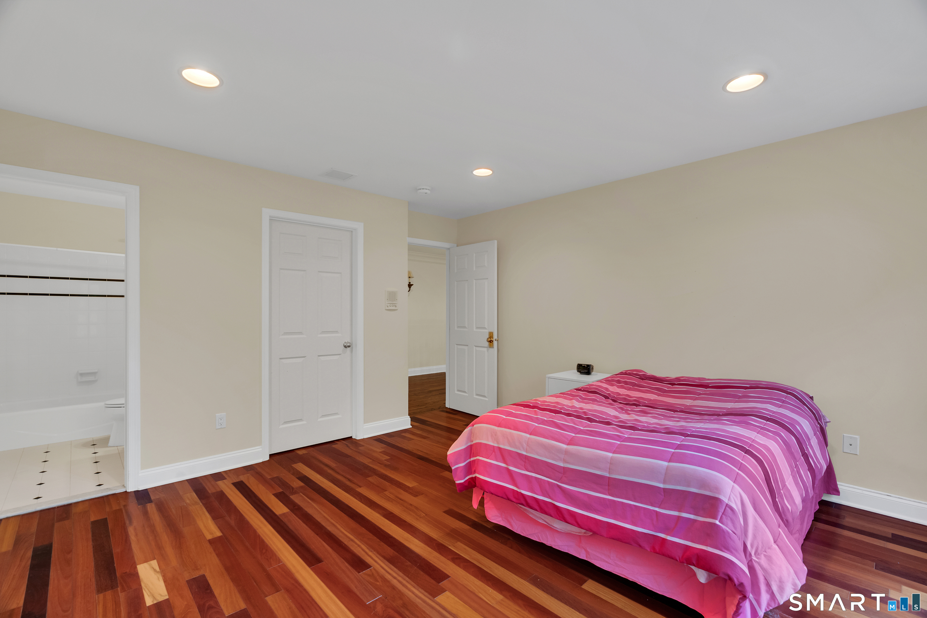 105 Beecher Road Woodbridge, CT 06525 - Photo 30 of 40