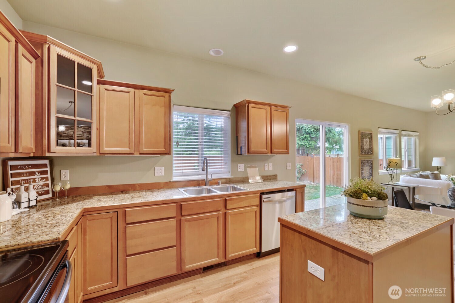 215 196th Place Southwest Bothell, WA 98012 - Photo 14 of 28 Gallery Image 14
