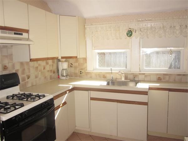 33 Beal Road Waltham, MA 02453 - Photo 5 of 9 Gallery Image 5