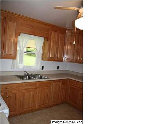 1212 Robertson Road Anniston, AL 36207 - Photo 3 of 29