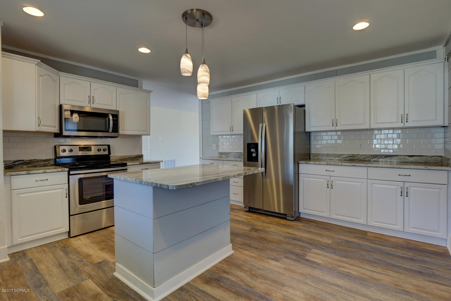305 Brynn Marr Road Jacksonville, NC 28546 - Photo 12 of 29 Kitchen