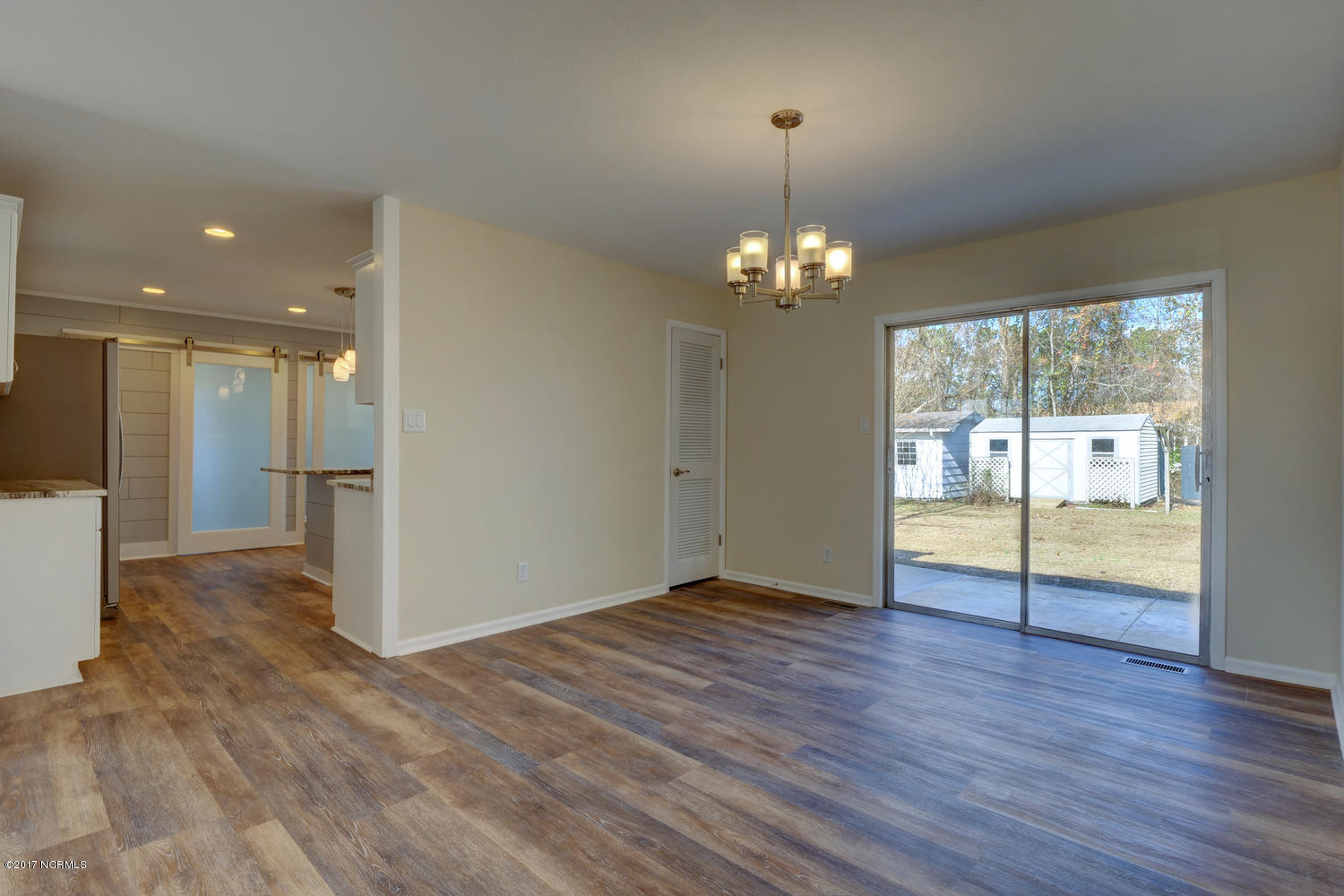 305 Brynn Marr Road Jacksonville, NC 28546 - Photo 8 of 29 Dining Room