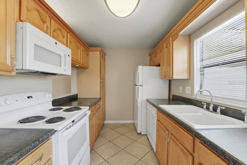 1645 Sandy Point Square, Unit 73 Orlando, FL 32807 - Photo 6 of 15