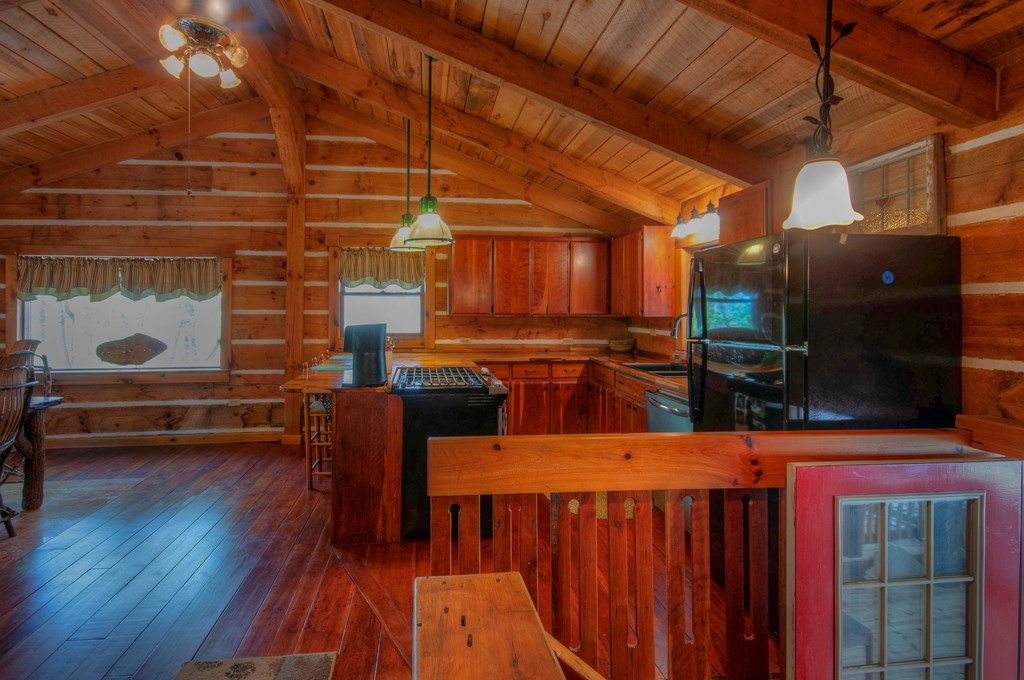 930 Deweese Road Topton, NC 28781 - Photo 7 of 46 Gallery Image 7