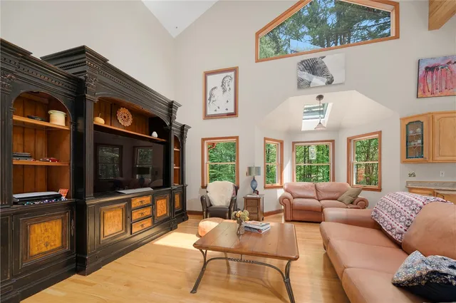 $1,250,000 | 350 Austin Farm Road, Exeter, RI 02822