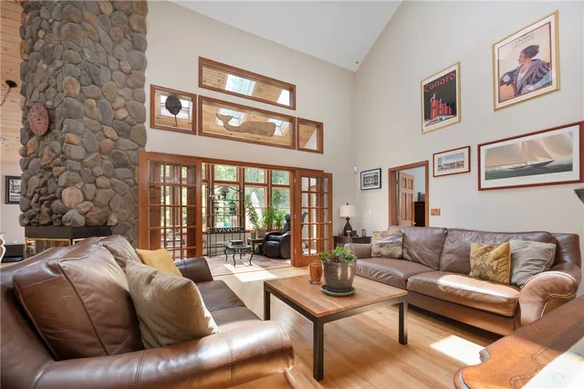 $1,250,000 | 350 Austin Farm Road, Exeter, RI 02822