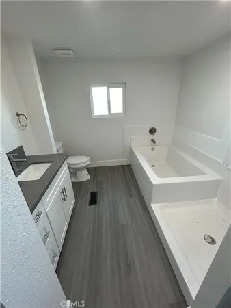 $2,850 | 10421 El Centro Road, Oak Hills, CA 92344