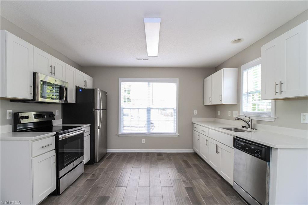 3801 Heather View Lane Winston-Salem, NC 27127 - Photo 5 of 17