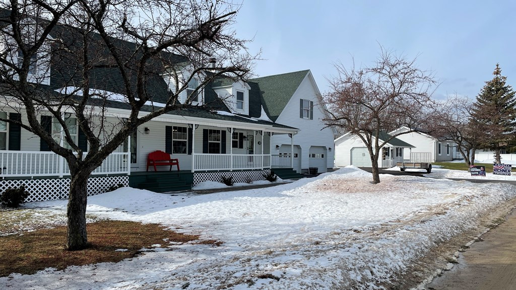 14 Priscilla Lane Rouses Point, NY 12979 - Photo 2 of 71