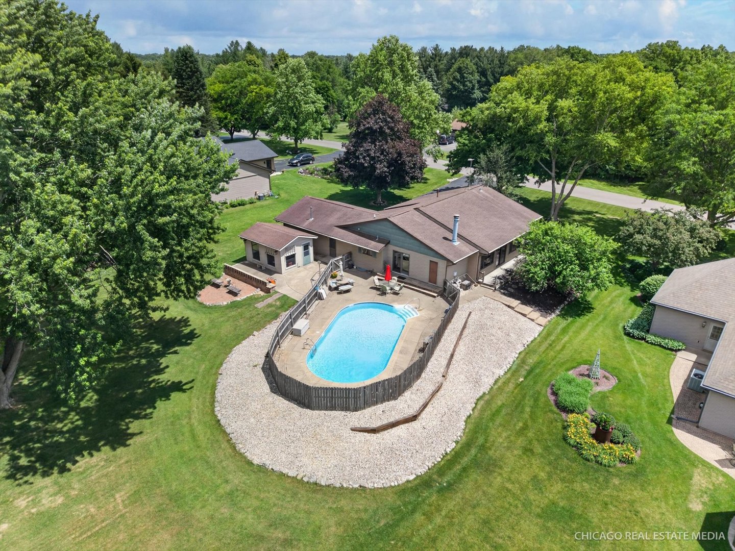 10062 Jesters Row Roscoe, IL 61073 - Photo 2 of 44
