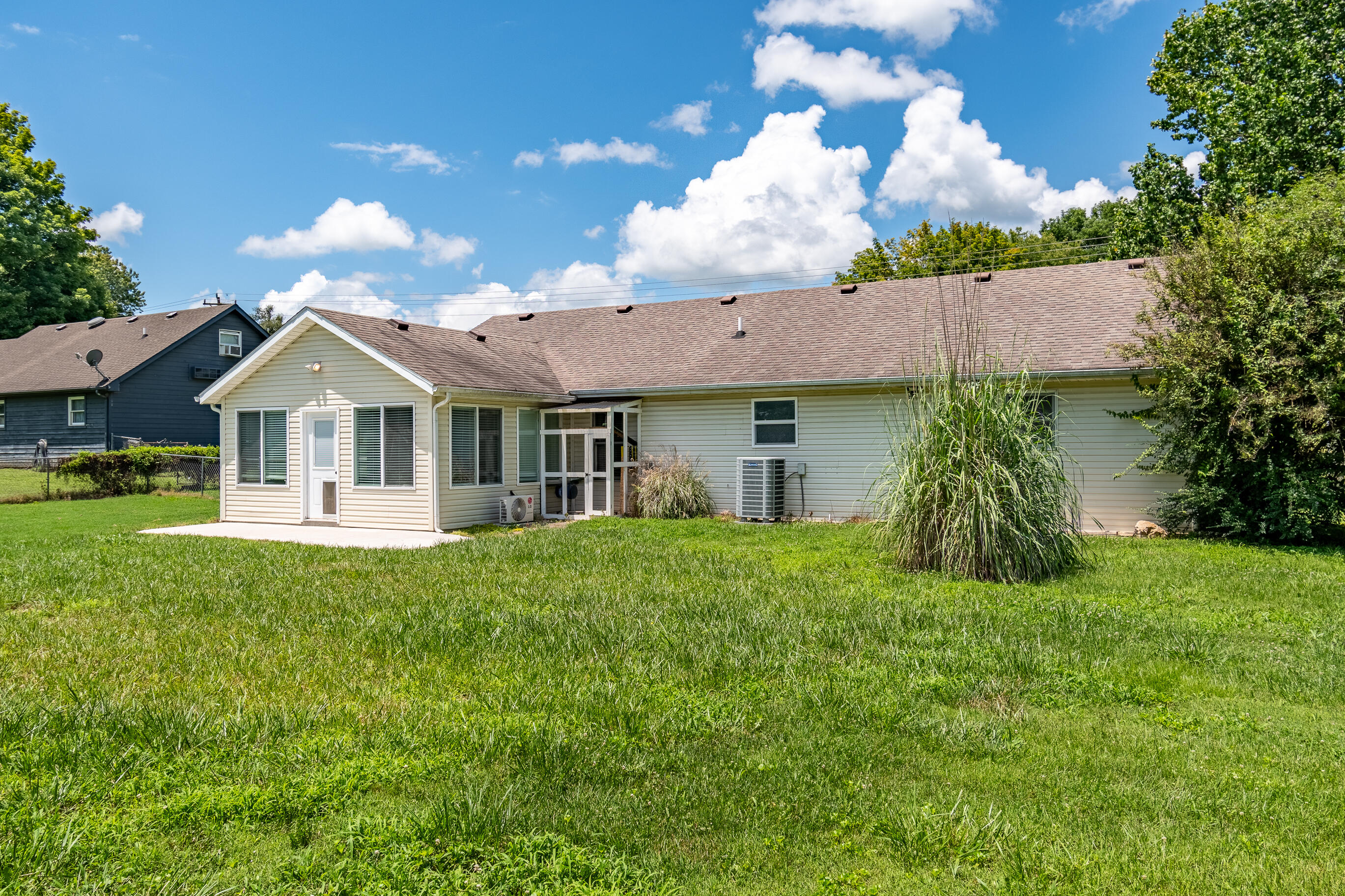 129 Ferry Road Somerset, KY 42503 - Photo 9 of 34 DSC_9001-HDR