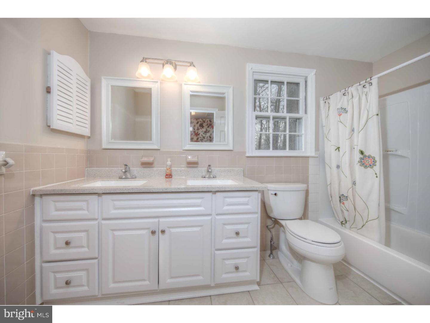 9 Crestview Circle Wayne, PA 19087 - Photo 18 of 23 Bathroom