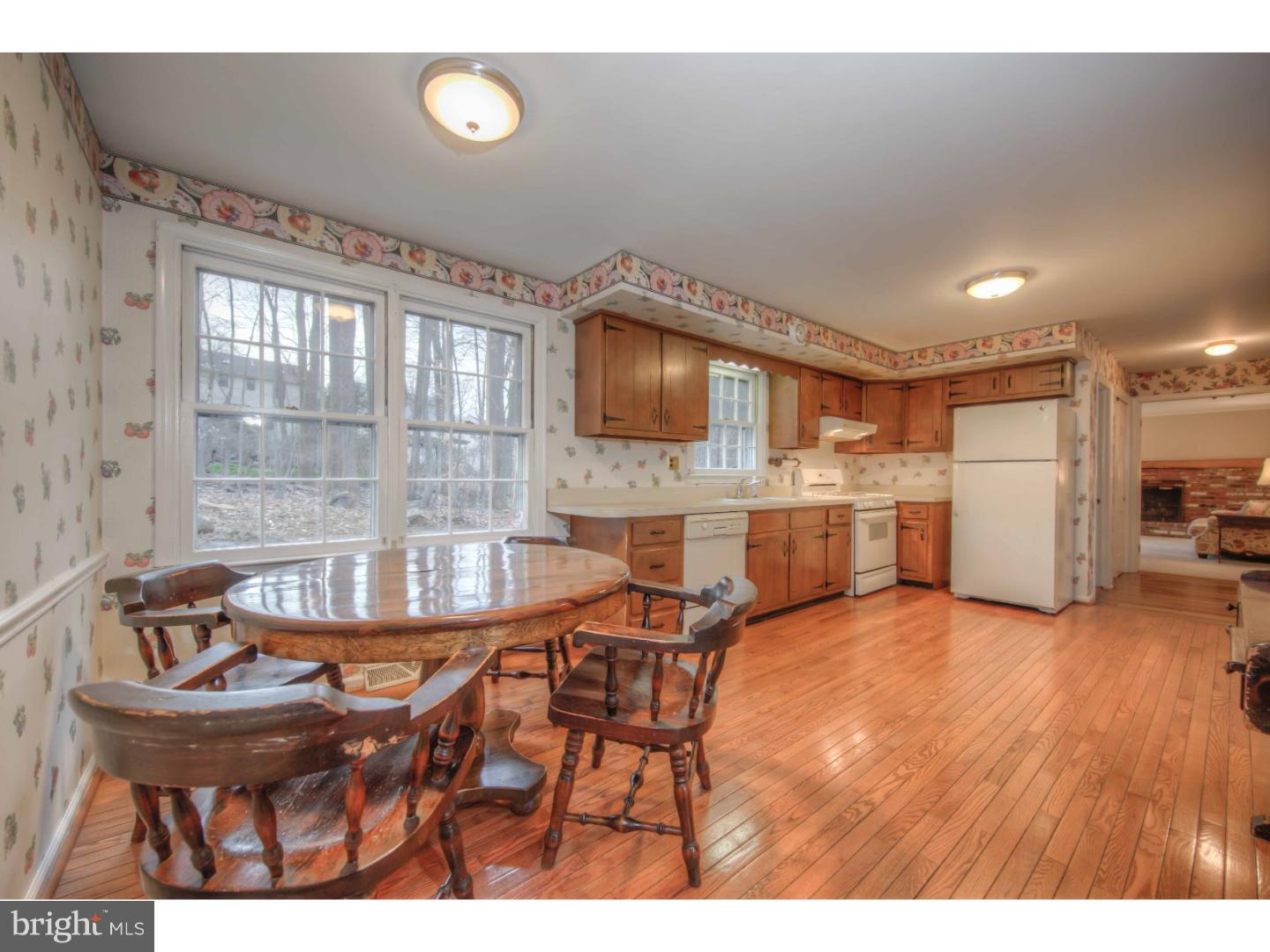 9 Crestview Circle Wayne, PA 19087 - Photo 4 of 23 Kitchen