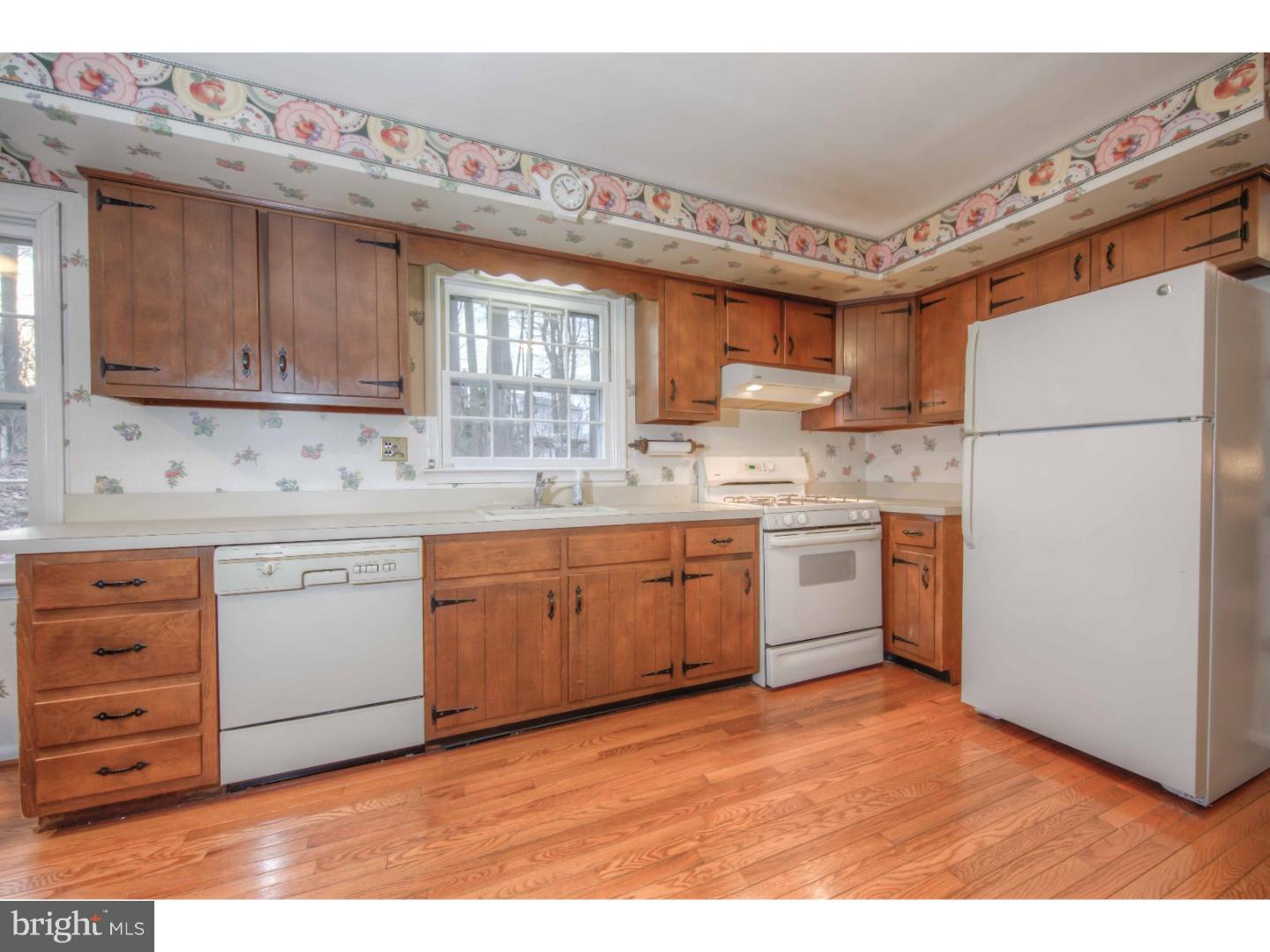 9 Crestview Circle Wayne, PA 19087 - Photo 5 of 23 Kitchen