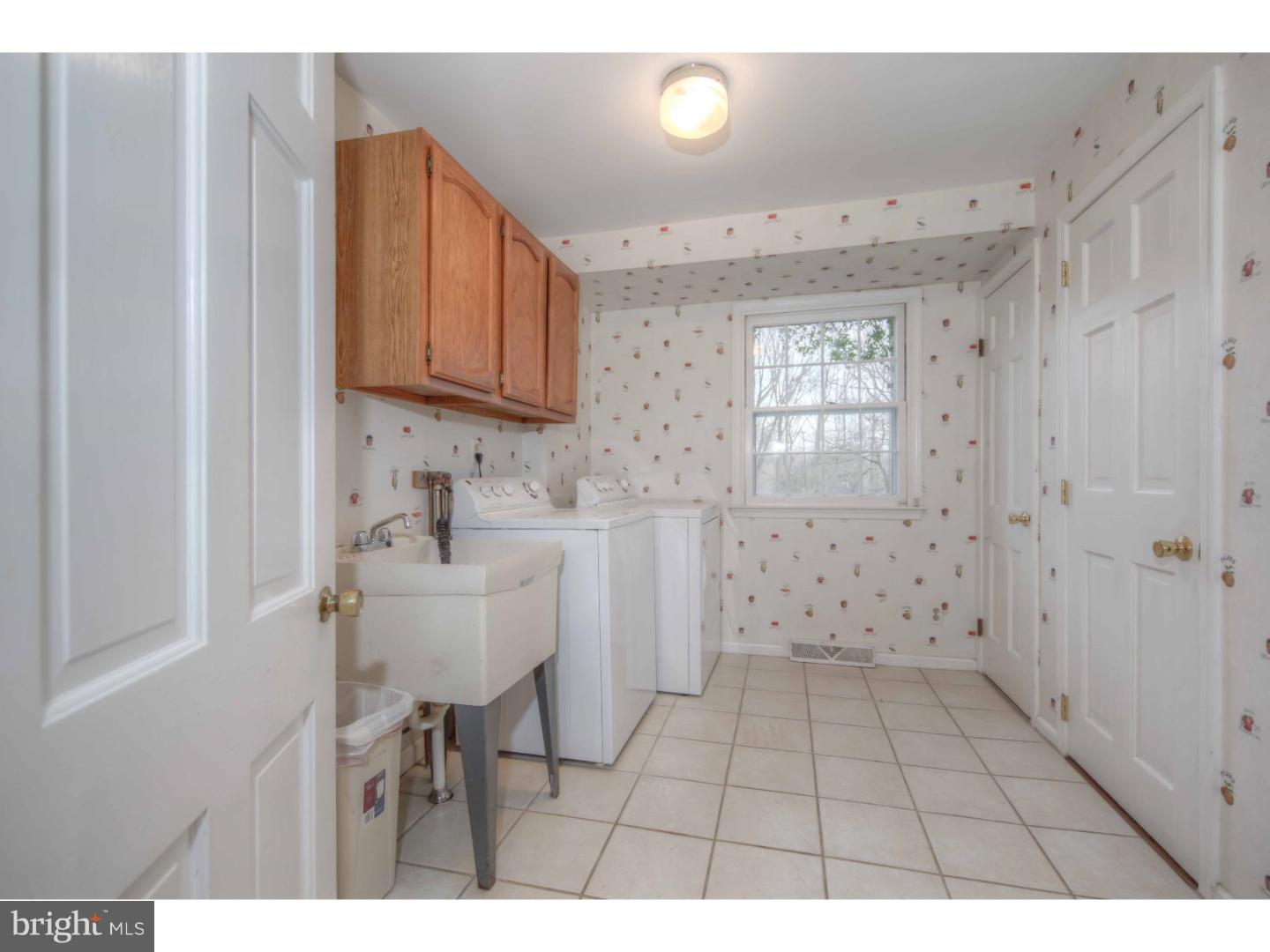 9 Crestview Circle Wayne, PA 19087 - Photo 7 of 23 Laundry Room
