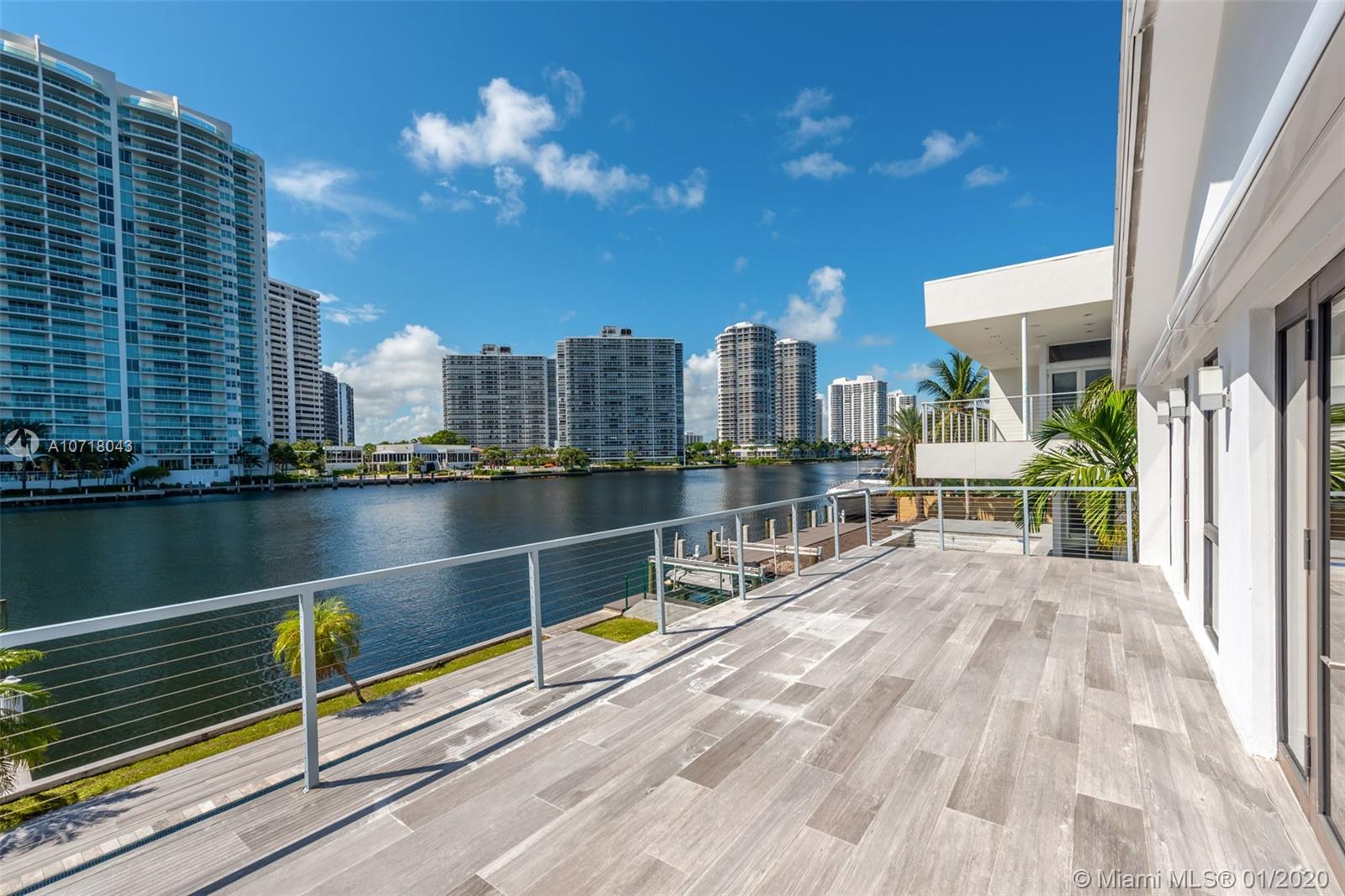 369 Centre Island Golden Beach, FL 33160 - Photo 17 of 57