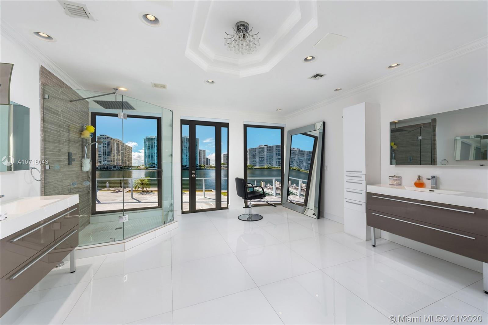 369 Centre Island Golden Beach, FL 33160 - Photo 22 of 57