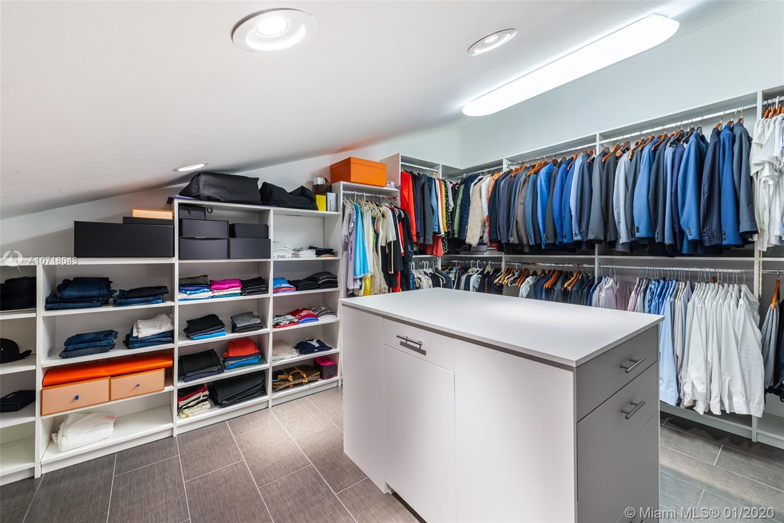 369 Centre Island Golden Beach, FL 33160 - Photo 23 of 57