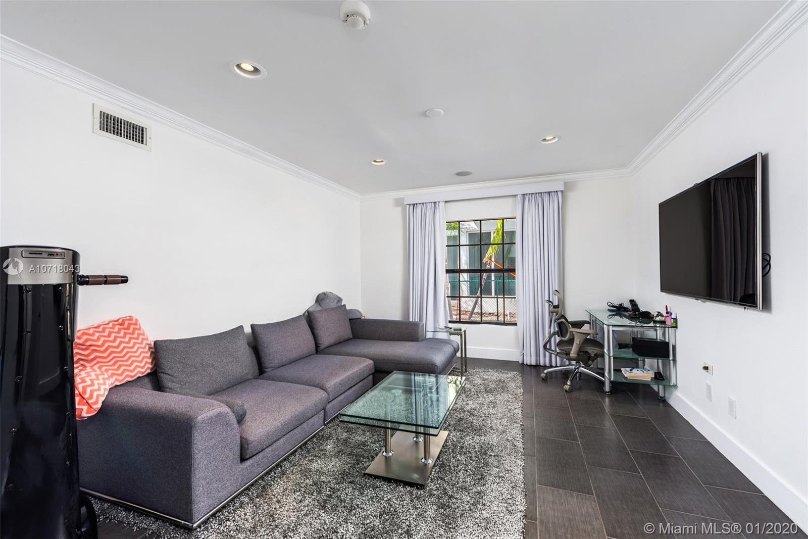 369 Centre Island Golden Beach, FL 33160 - Photo 24 of 57