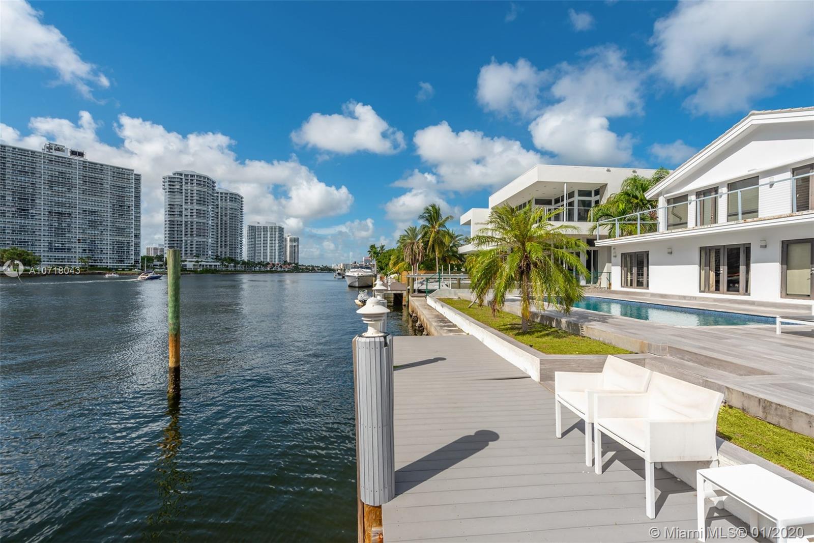 369 Centre Island Golden Beach, FL 33160 - Photo 31 of 57