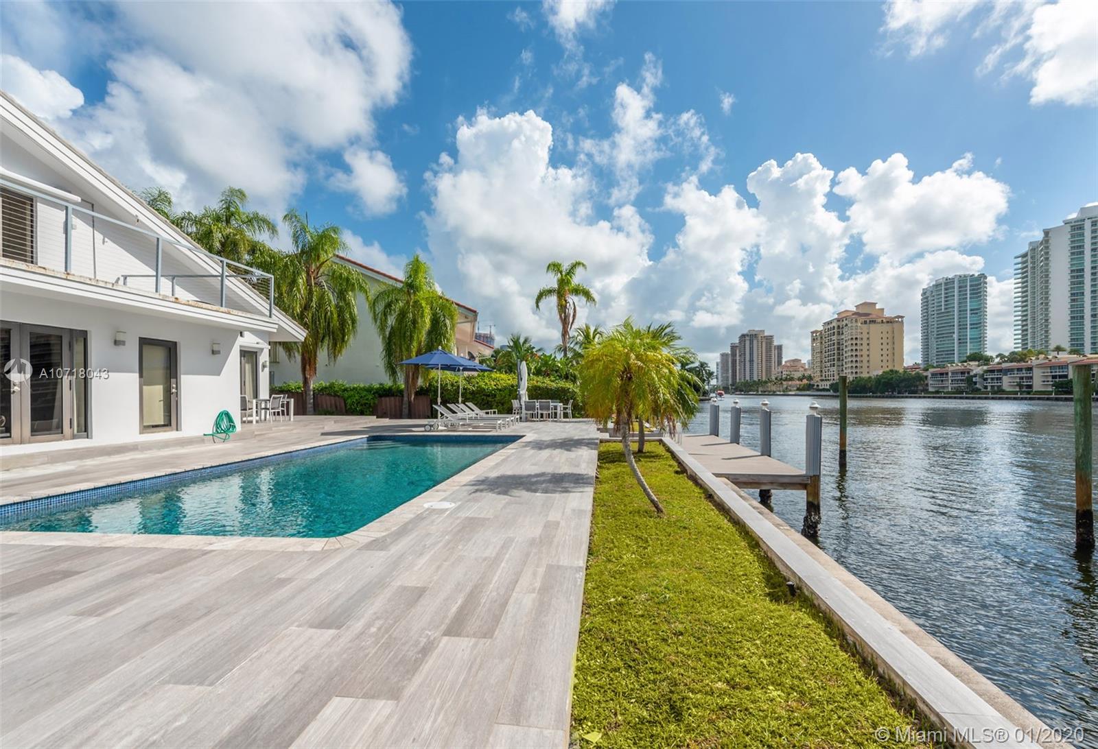 369 Centre Island Golden Beach, FL 33160 - Photo 34 of 57