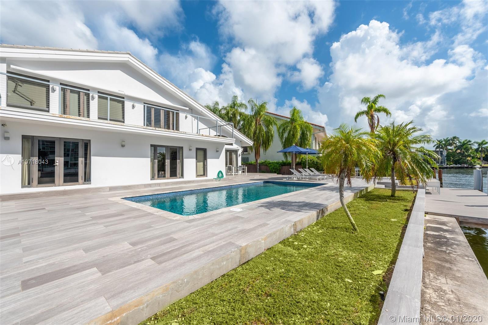 369 Centre Island Golden Beach, FL 33160 - Photo 36 of 57