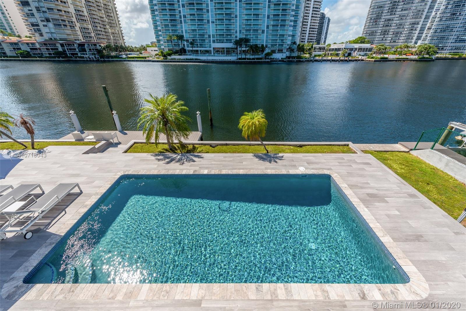 369 Centre Island Golden Beach, FL 33160 - Photo 6 of 57