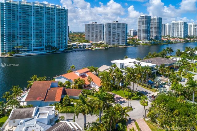 $3,485,000 | 369 Centre Island, Golden Beach, FL 33160