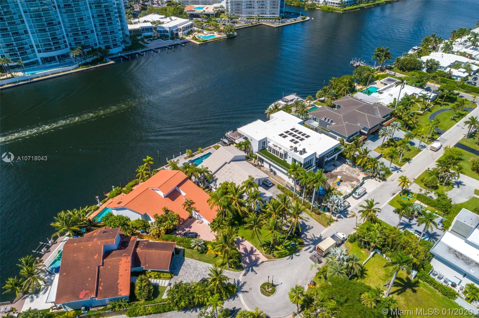 369 Centre Island Golden Beach, FL 33160 - Photo 7 of 57