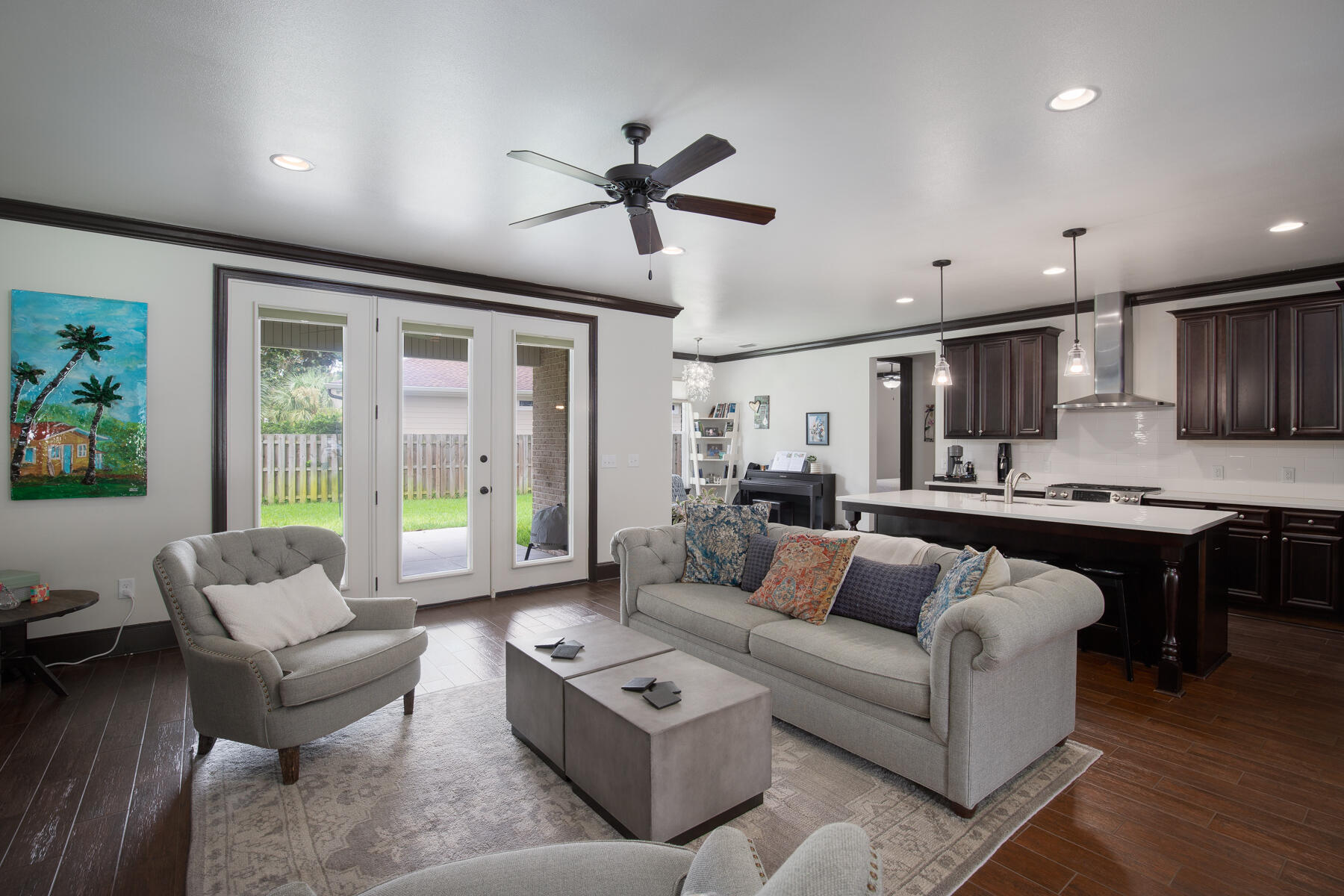38 Pryor Road Southeast Fort Walton Beach, FL 32548 - Photo 3 of 21 Living Room