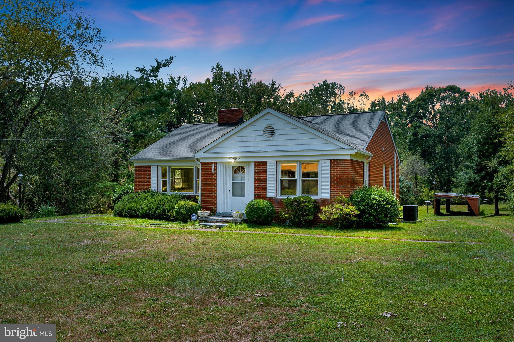 565 Truslow Road Fredericksburg, VA 22406 - Photo 1 of 40 Gallery Image 1
