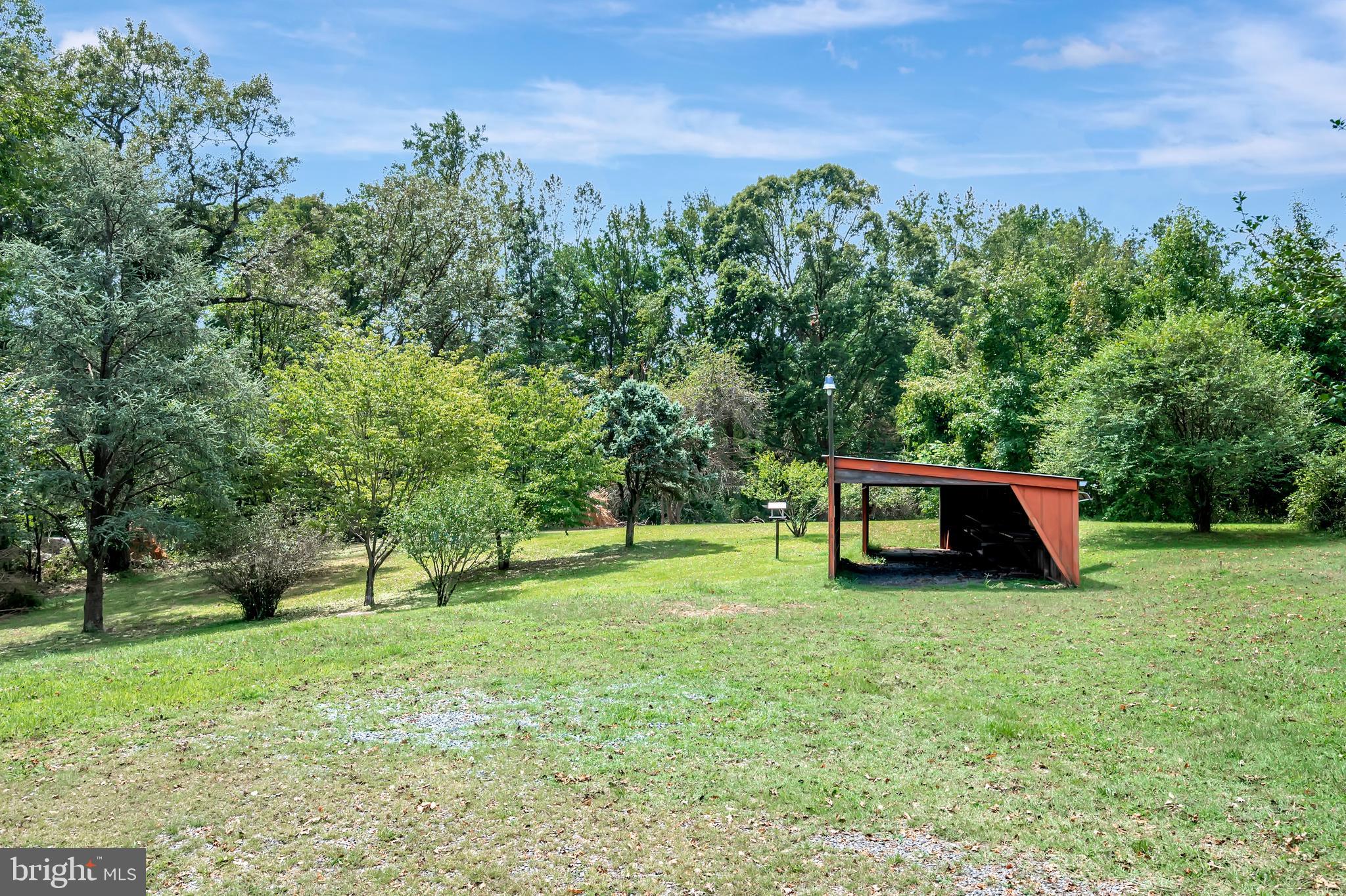 565 Truslow Road Fredericksburg, VA 22406 - Photo 4 of 40 Gallery Image 4