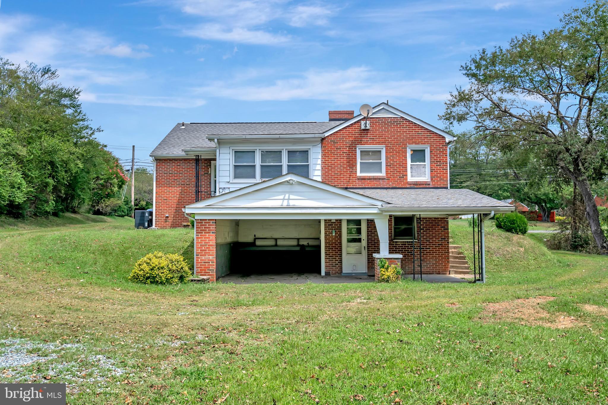 565 Truslow Road Fredericksburg, VA 22406 - Photo 9 of 40 Gallery Image 9