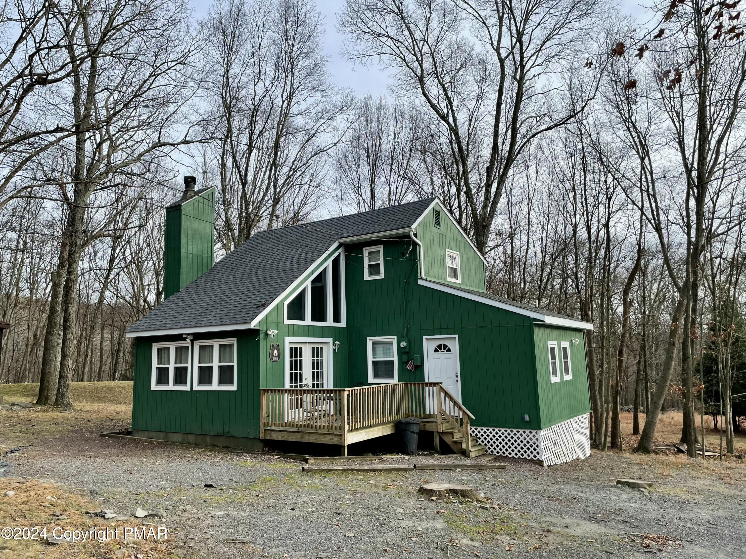 1104 Fawn Run Bushkill, PA 18324 - Photo 1 of 24 Street View