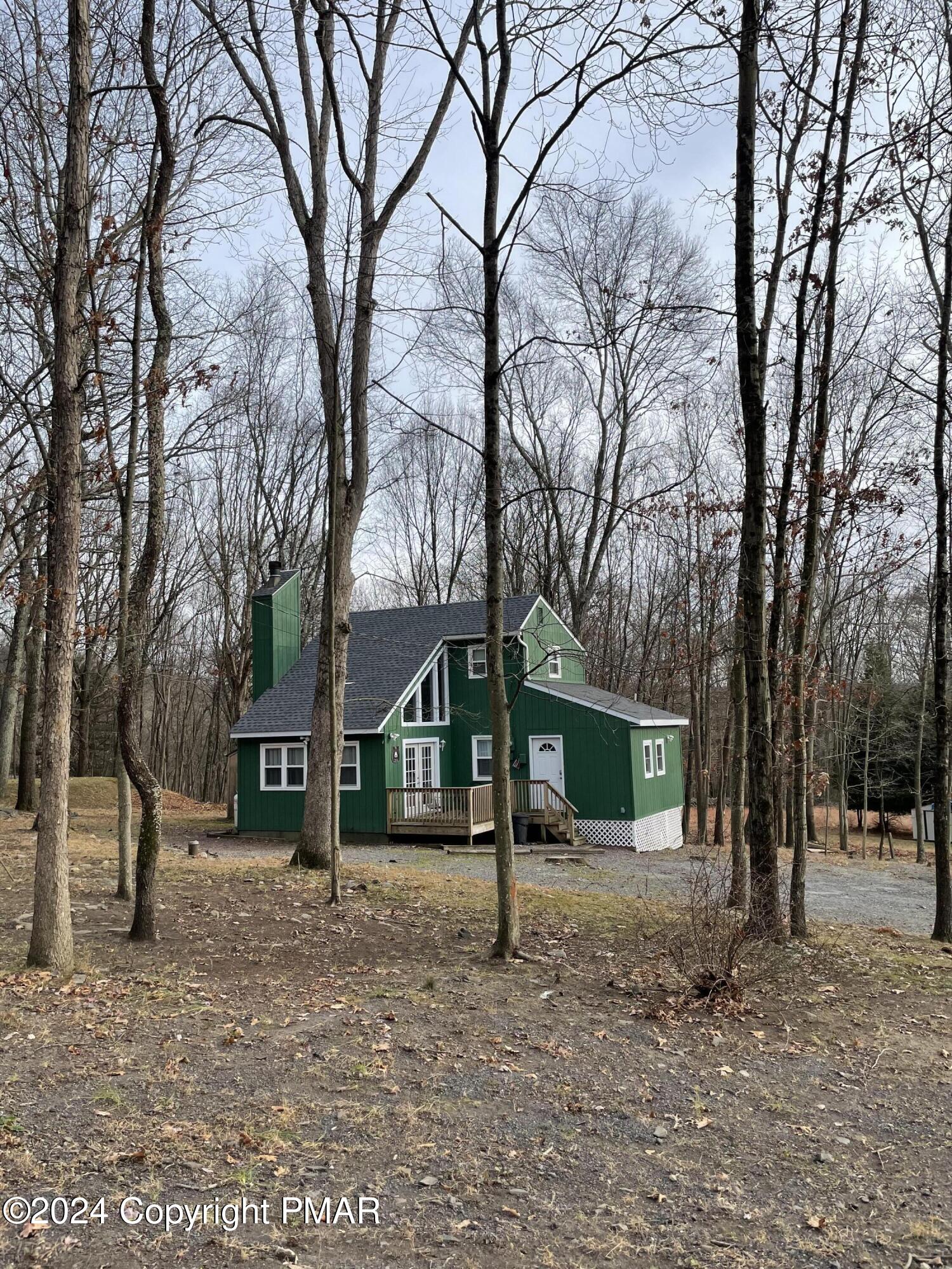 1104 Fawn Run Bushkill, PA 18324 - Photo 2 of 24 Street View