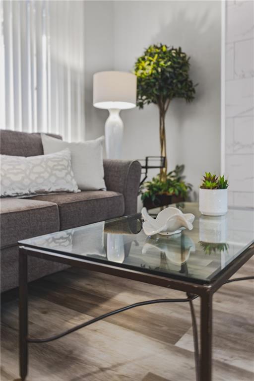 1256 Superior Avenue Pittsburgh, PA 15212 - Photo 9 of 50 a vase of flowers sitting on a table