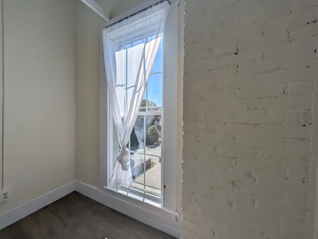 $1,775 | 145 Main Street, Unit 7, Newmarket, NH 03857