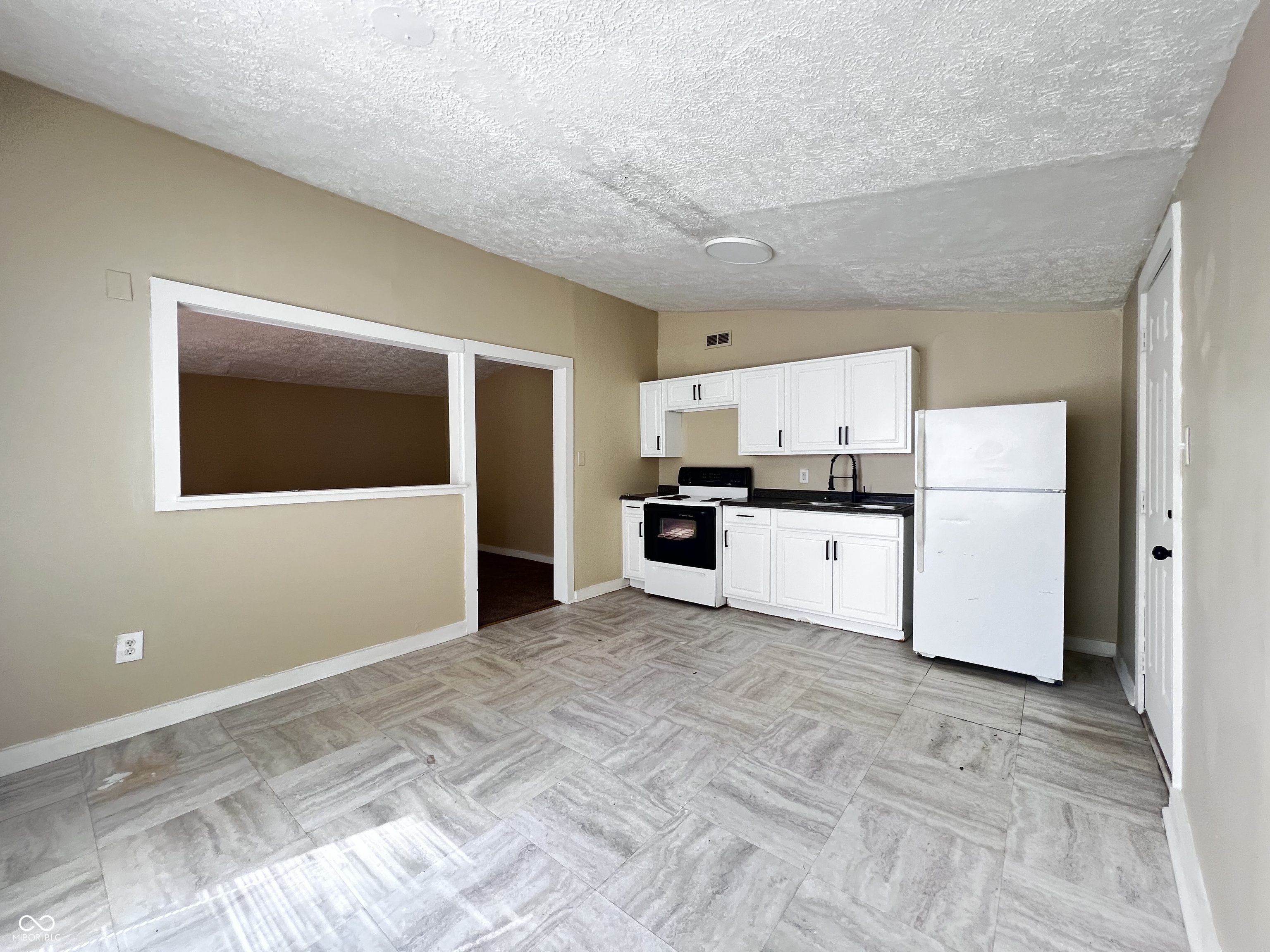 1448 St Peter Street Indianapolis, IN 46203 - Photo 6 of 9
