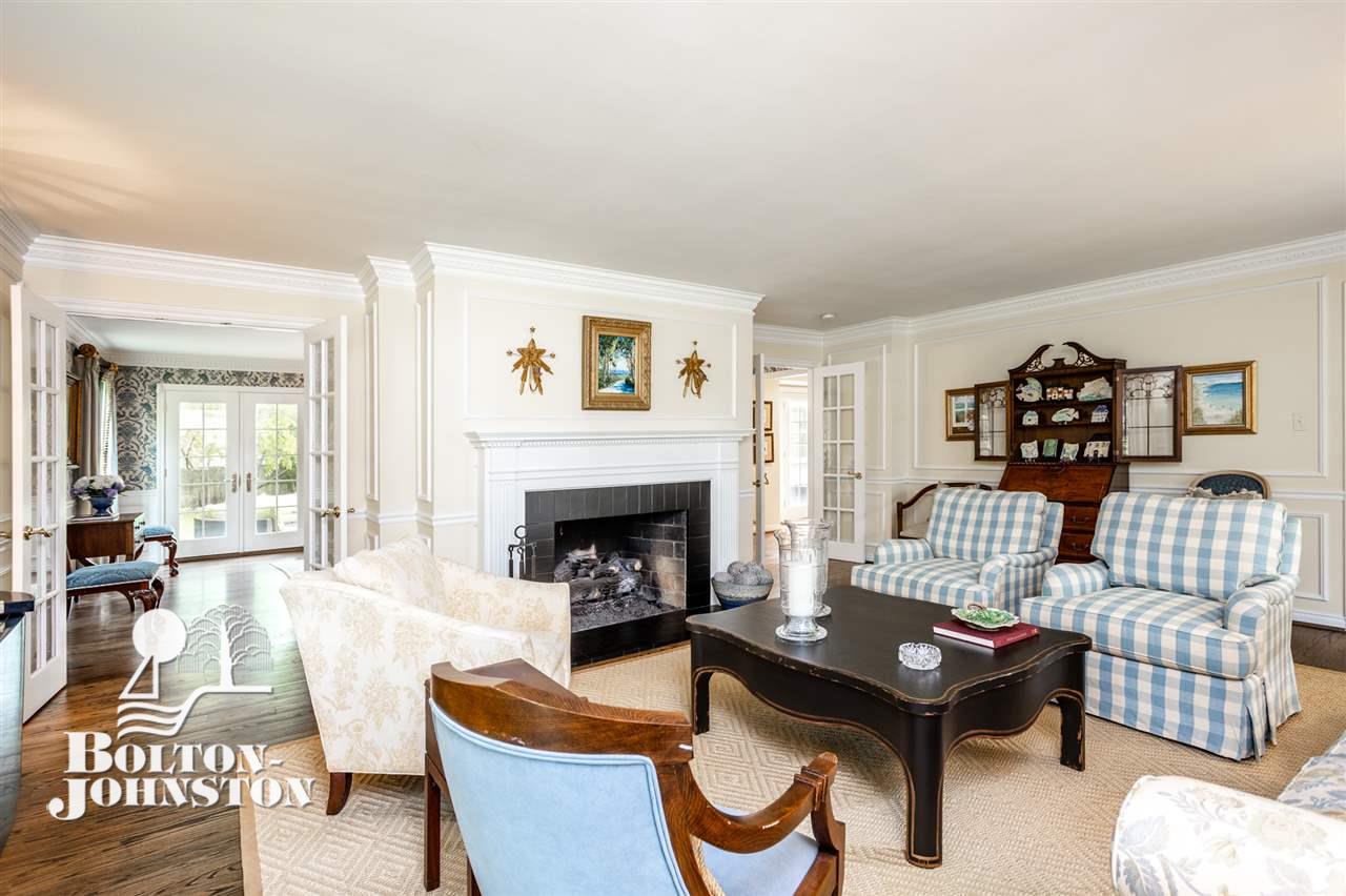 99 Stephens Road Grosse Pointe, MI 48236 - Photo 6 of 75 Living Room